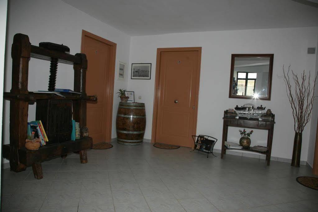 Pagonis Studios Lixouri Bagian luar foto